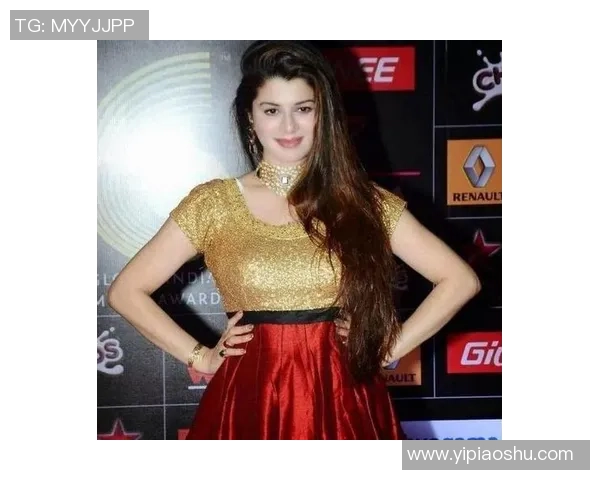 美女与足球明星亲密合影展现魅力与风采的完美瞬间