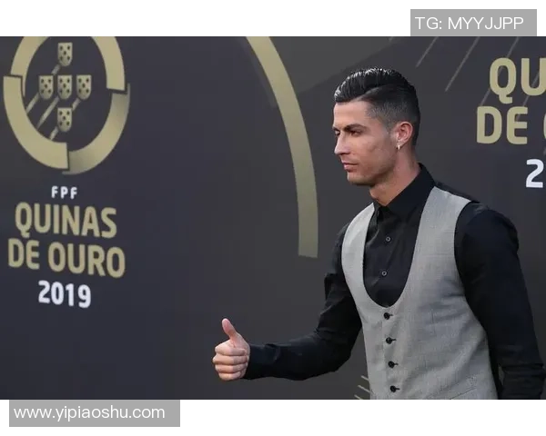 足球明星们的西装风采展现时尚魅力与运动精神的完美结合 足球明星们的西装风采展现时尚魅力与运动精神的完美结合